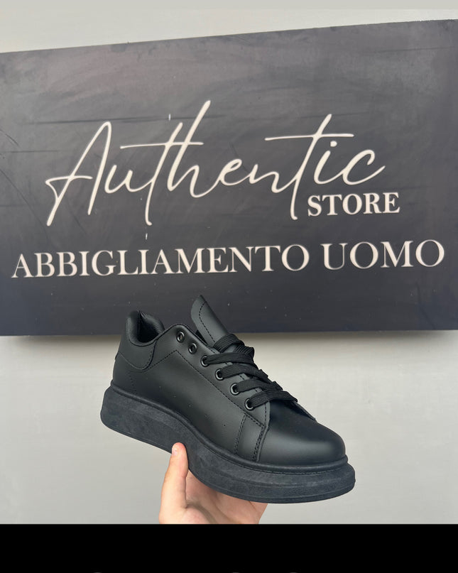 SNEAKERS AUTHENTIC BLACK