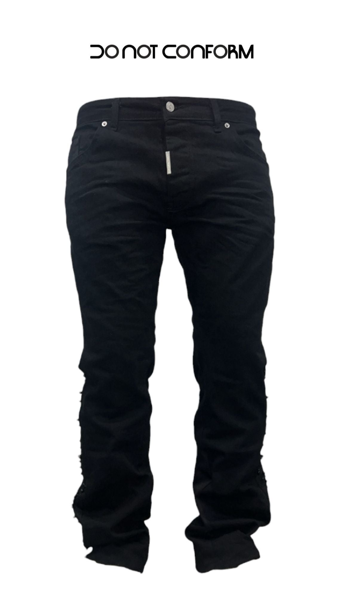 BLACK FLARE STUDSePEARLS DO NOT CONFORM